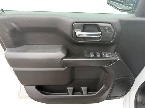 Used 2024 Chevrolet Silverado 1500 W/T w/ Z71 Off-Road Package AWD/4WD image 9