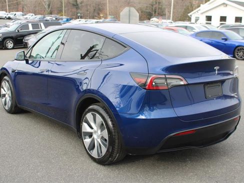 Used 2020 Tesla Model Y Long Range image 6