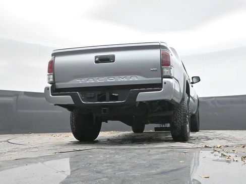 Used 2023 Toyota Tacoma TRD Off-Road image 40