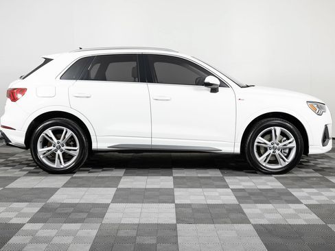 Used 2021 Audi Q3 2.0T Premium Plus w/ Premium Plus Package AWD/4WD image 9
