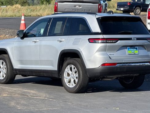 Used 2023 Jeep Grand Cherokee Limited w/ Luxury Tech Group II AWD/4WD image 6
