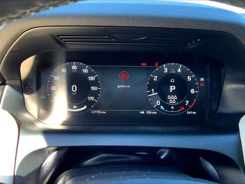 Used 2025 Land Rover Discovery Sport S image 25