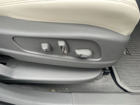 Used 2020 Cadillac XT6 Premium Luxury image 38