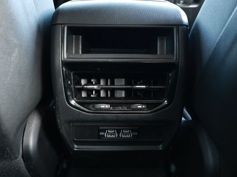 Used 2024 Jeep Grand Cherokee Laredo RWD image 30
