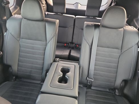 Used 2023 Mitsubishi Outlander SE image 13