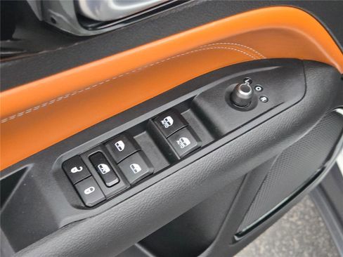 Certified 2024 Jeep Compass Limited image 23