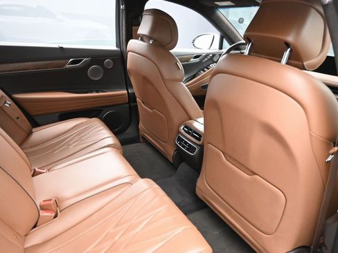 Used 2023 Genesis G80 image 32