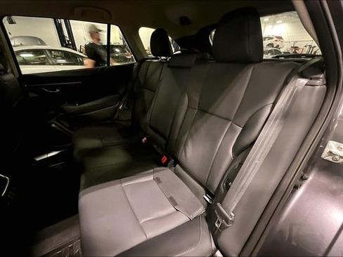 Used 2025 Subaru Outback Limited image 26