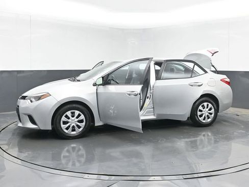 Used 2016 Toyota Corolla L FWD image 48