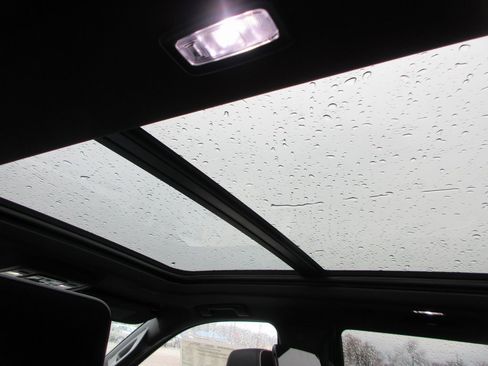 New 2026 GMC Yukon Elevation image 15