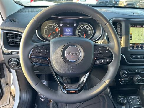 Used 2023 Jeep Cherokee Altitude Lux image 15