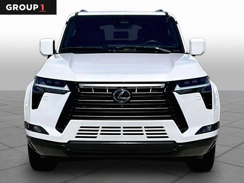 Used 2024 Lexus GX 550 w/ Accessory Package (Z1) AWD/4WD image 4