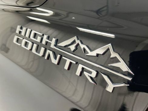 Used 2023 Chevrolet Tahoe High Country AWD/4WD image 28