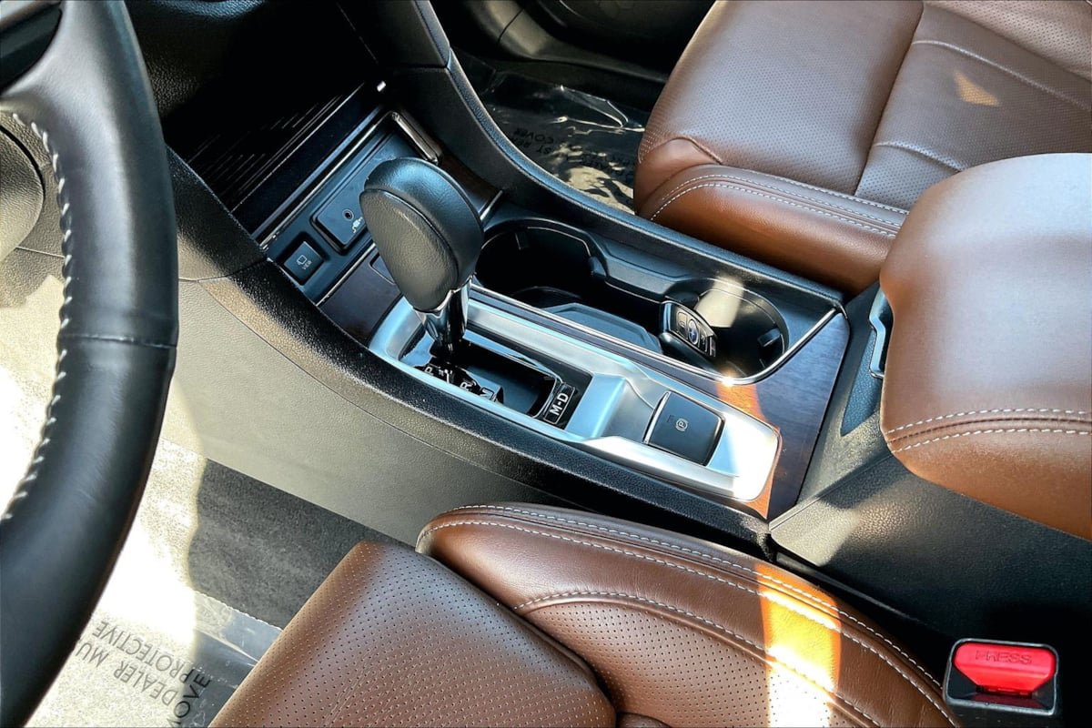 Used 2023 Subaru Ascent Touring AWD/4WD image 14