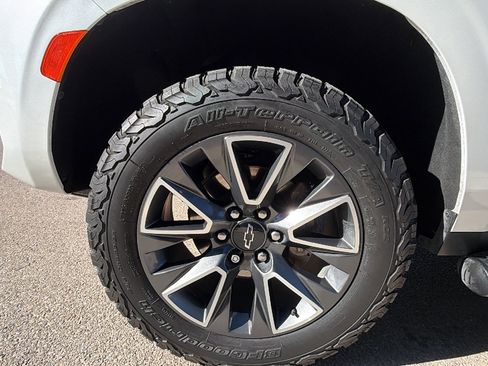 Used 2021 Chevrolet Tahoe Z71 w/ Rear Media and Nav Package image 7