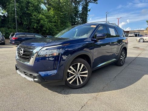 Used 2025 Nissan Pathfinder Platinum AWD/4WD image 1