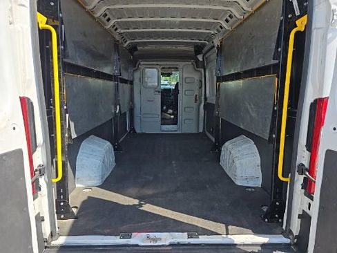 Used 2022 RAM ProMaster 3500 w/ Convenience Group FWD image 7