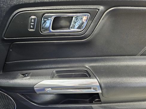 Used 2015 Ford Mustang GT Premium RWD image 6
