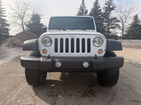 Used 2018 Jeep Wrangler Unlimited Sport S image 2