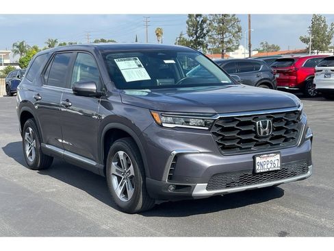 Used 2025 Honda Pilot EX-L image 8
