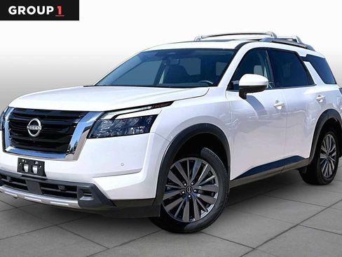 Certified 2025 Nissan Pathfinder SL w/ SL Premium Package AWD/4WD image 1