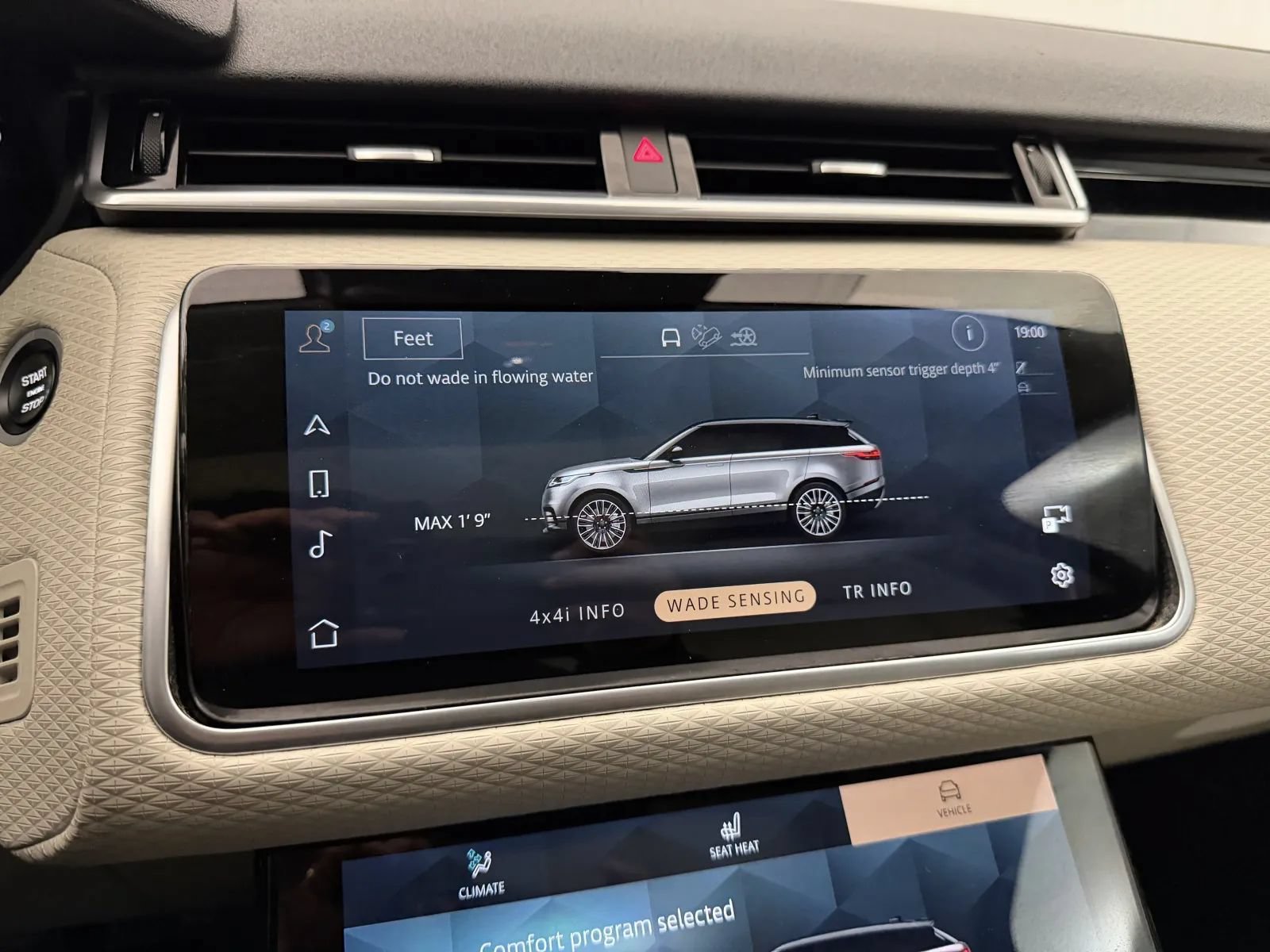Used 2021 Land Rover Range Rover Velar S AWD/4WD image 33