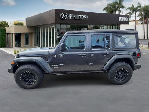 Used 2018 Jeep Wrangler Unlimited Sport AWD/4WD image 6