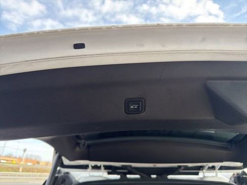 Used 2021 Chevrolet Tahoe Z71 image 16