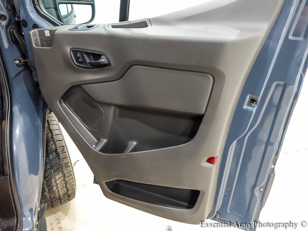 Used 2020 Ford Transit 250 148 High Roof Extended RWD image 18