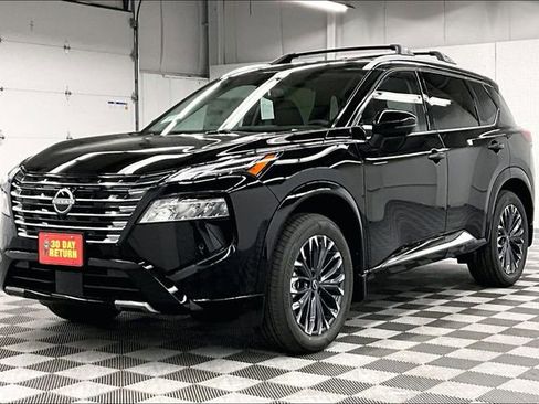 New 2026 Nissan Rogue Platinum w/ Platinum Premium Package image 3