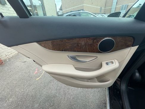 Used 2018 Mercedes-Benz C 300 4MATIC Sedan image 23