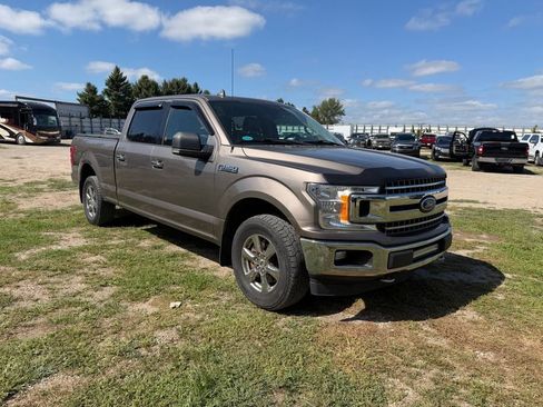 Used 2018 Ford F150 XLT w/ Equipment Group 302A Luxury AWD/4WD image 2