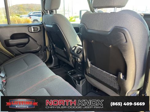 Used 2025 Jeep Wrangler Unlimited Rubicon image 24