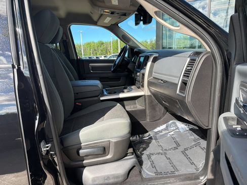 Used 2020 RAM 1500 Classic SLT w/ Luxury Group AWD/4WD image 19