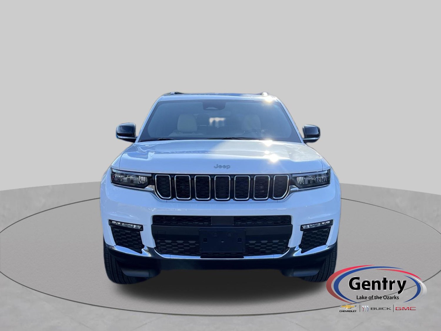 Used 2025 Jeep Grand Cherokee L Limited w/ Trailer Tow Package AWD/4WD image 8