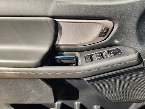 New 2026 Ford Expedition Active image 18