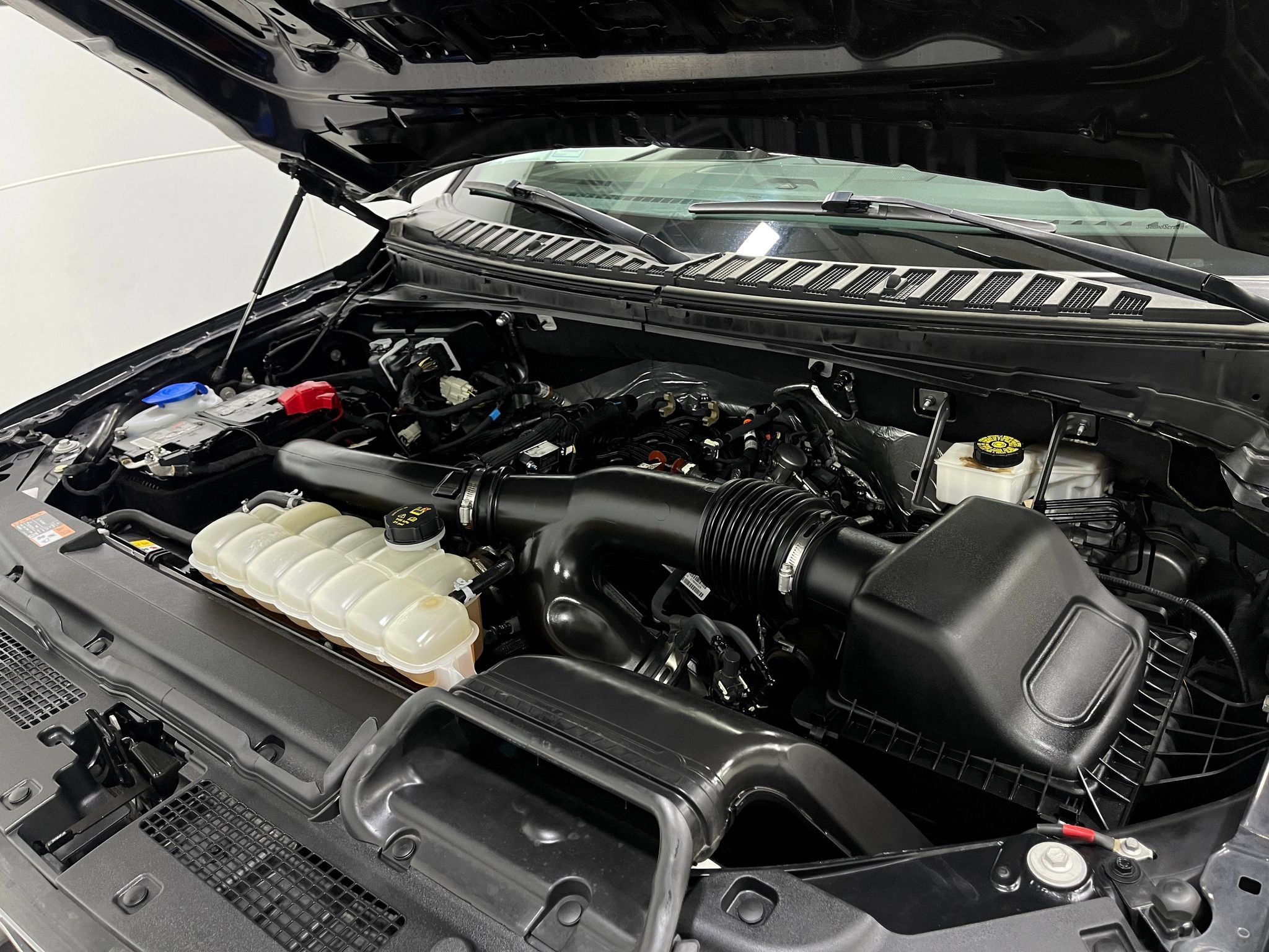 Used 2024 Ford Expedition Limited AWD/4WD image 28