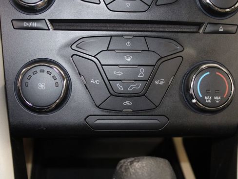 Used 2014 Ford Fusion SE FWD image 41