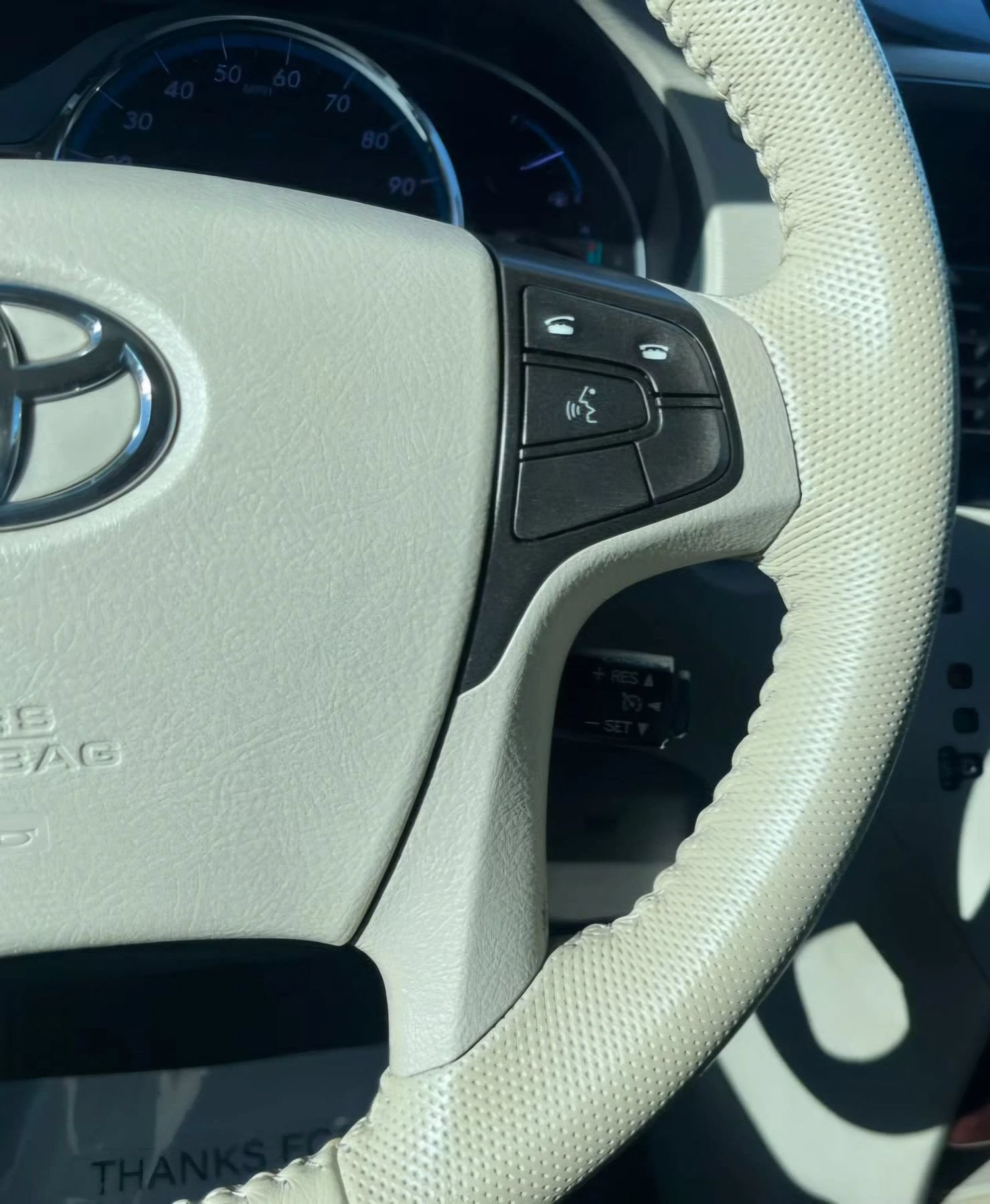 Used 2011 Toyota Sienna XLE w/ XLE Navigation Pkg FWD image 27