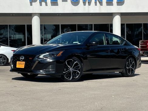 Used 2024 Nissan Altima 2.5 SR image 1