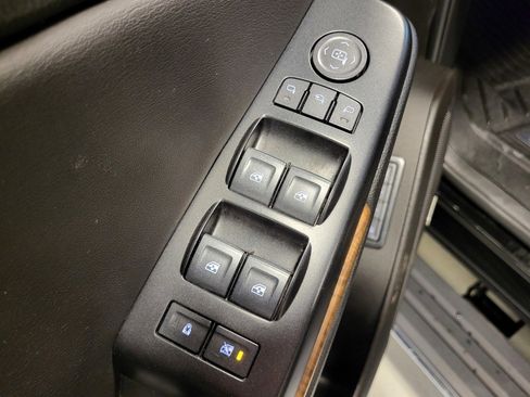 Used 2019 GMC Yukon Denali w/ Denali Ultimate Package image 12