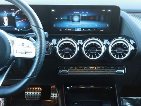 Used 2023 Mercedes-Benz GLA 250 image 15