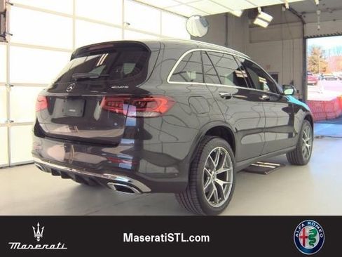 Used 2022 Mercedes-Benz GLC 300 4MATIC w/ AMG Line image 4