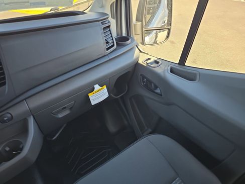 New 2026 Ford Transit 250 148 Medium Roof RWD image 12