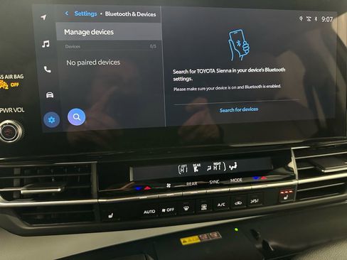 Used 2025 Toyota Sienna XSE image 29