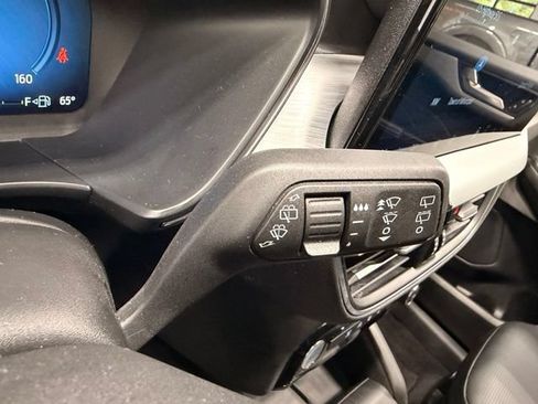Used 2025 Ford Escape Platinum AWD/4WD image 32