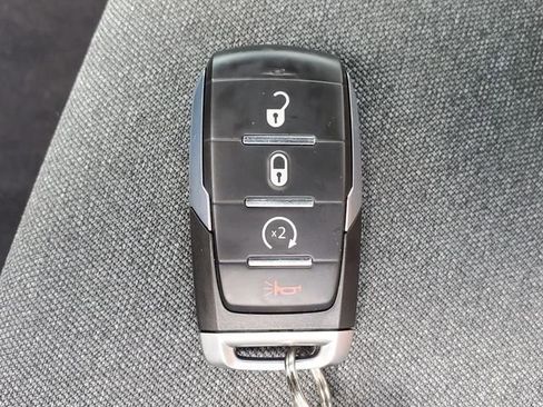 Certified 2022 RAM 1500 Big Horn image 33