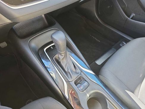 Used 2022 Toyota Corolla LE w/ LE Convenience Package image 15