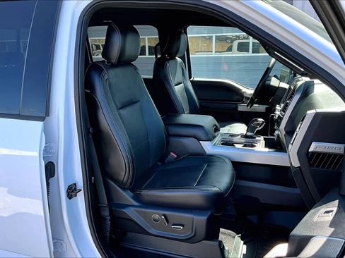 Used 2016 Ford F150 Lariat w/ Equipment Group 502A Luxury image 9