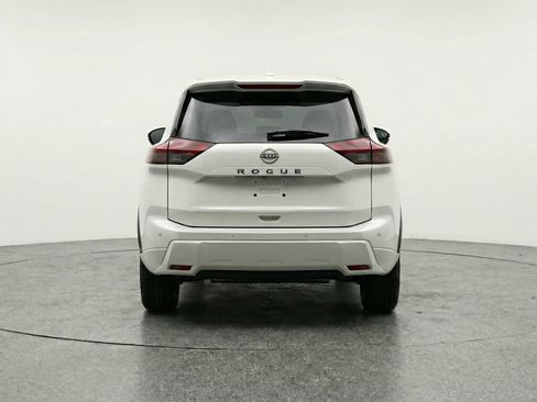Used 2025 Nissan Rogue SV FWD image 7